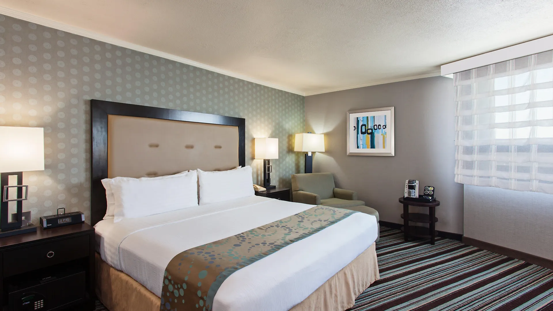 Holiday Inn Long Beach - Airport By Ihg