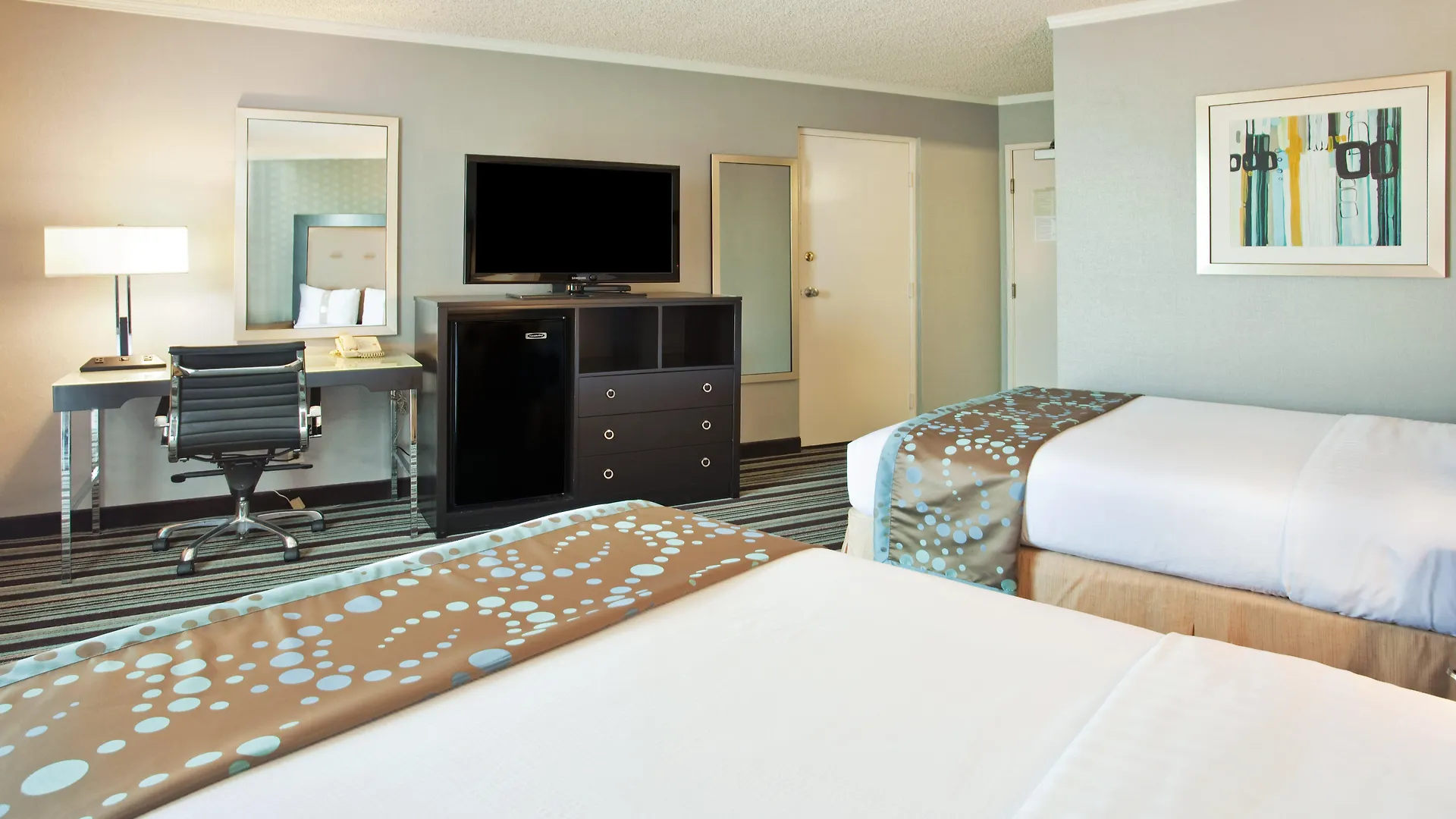 Holiday Inn Long Beach - Airport By Ihg Hotel