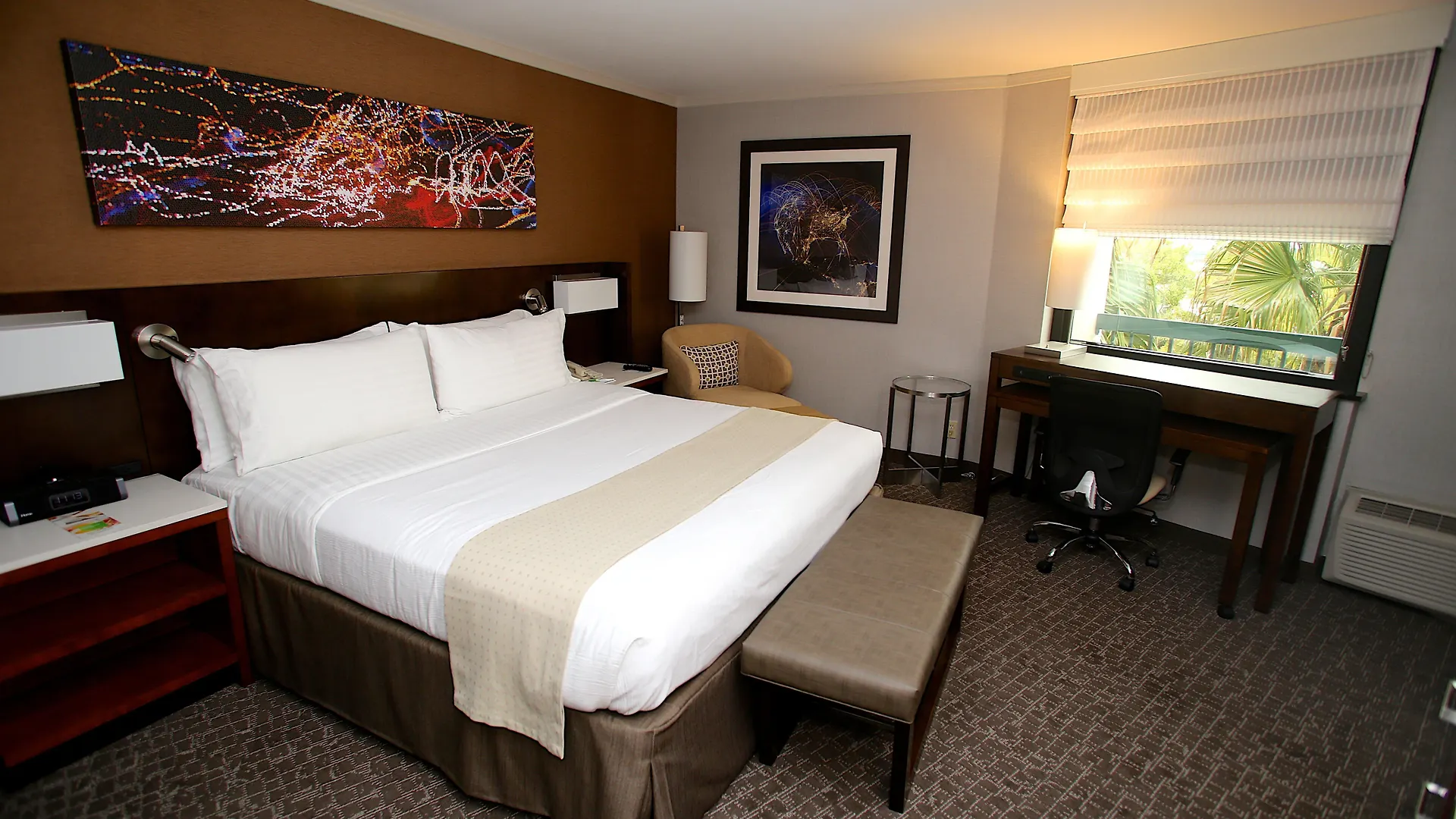 Hotel Holiday Inn Long Beach - Airport By Ihg