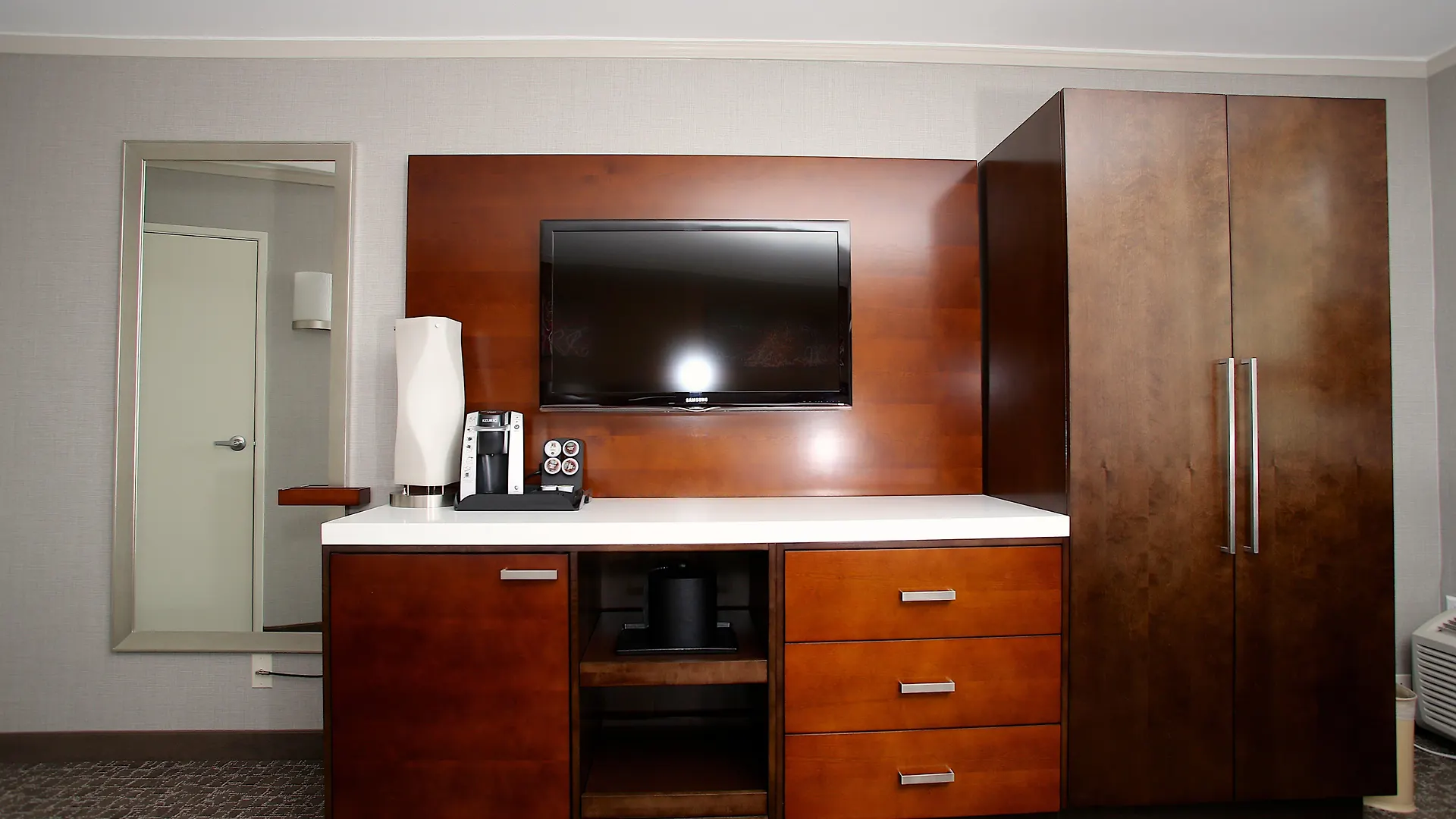 Hotel Holiday Inn Long Beach - Airport By Ihg