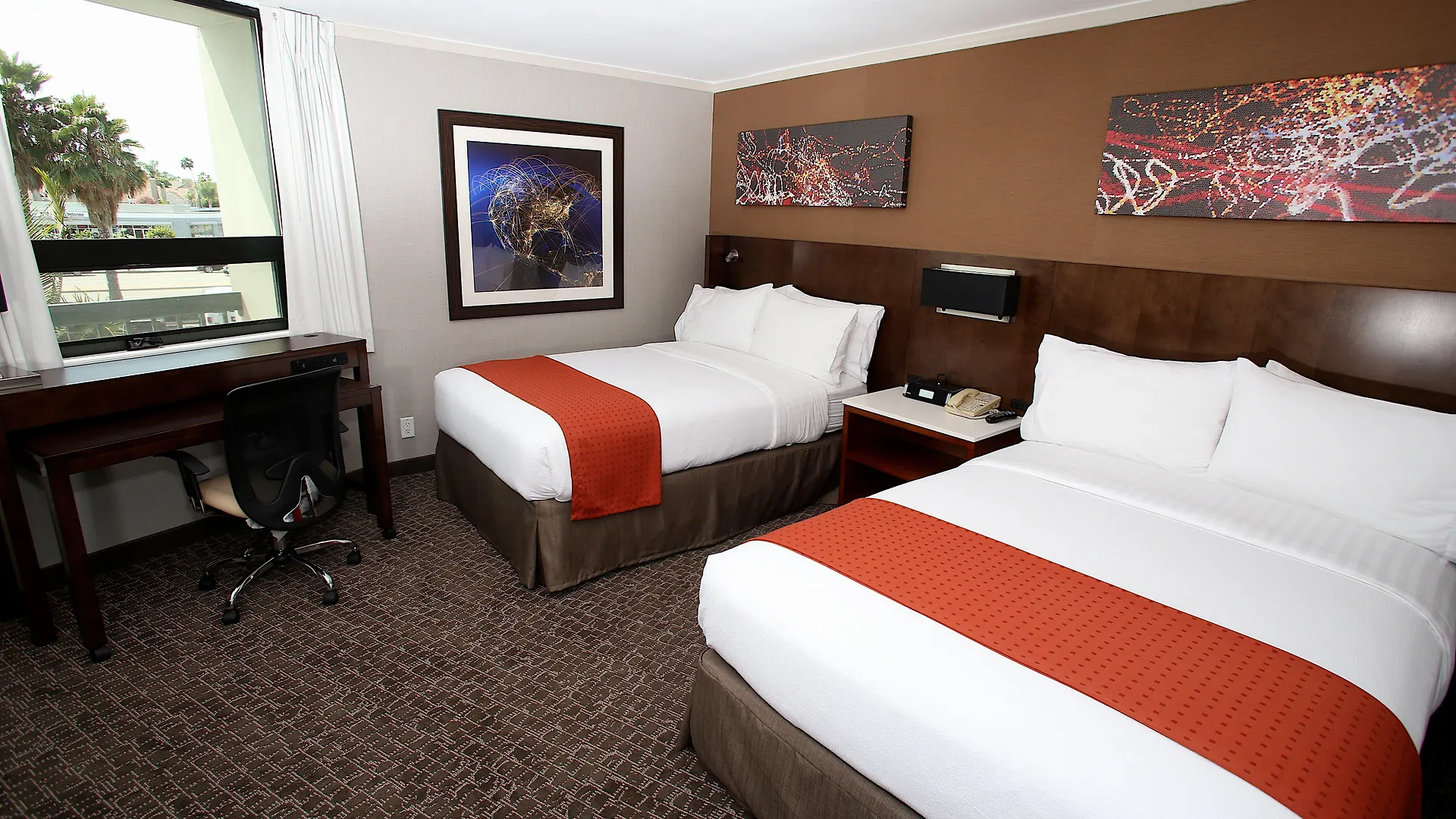 Holiday Inn Long Beach - Airport By Ihg 3*,