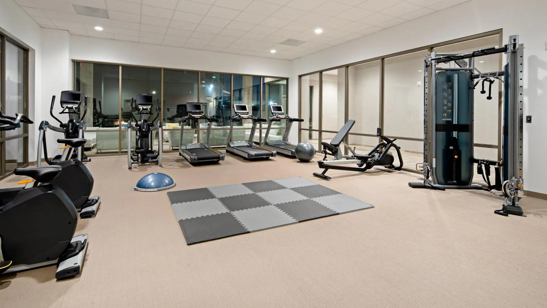 Holiday Inn Long Beach - Airport By Ihg
